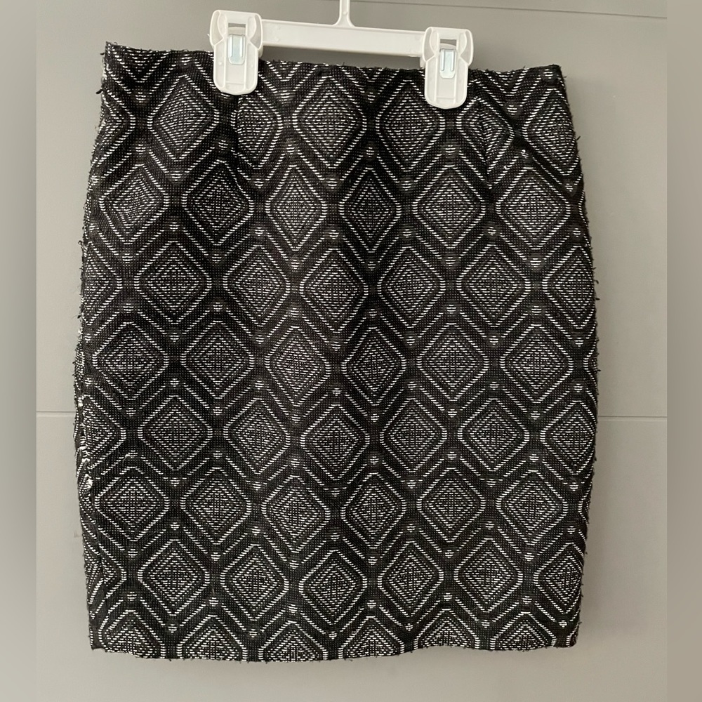 Tweed pencil skirt